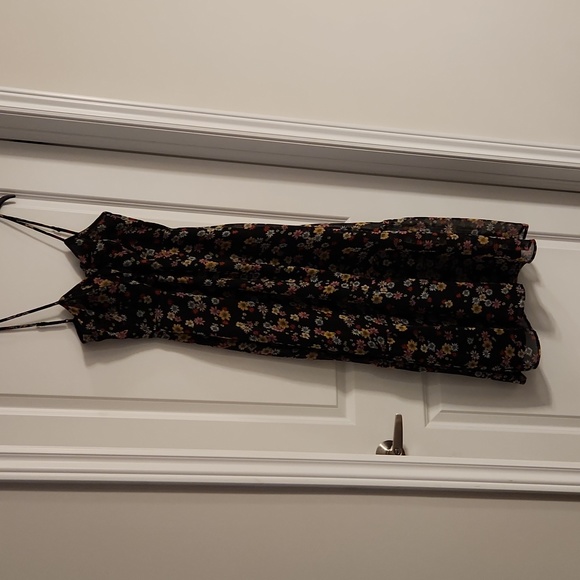 Dress - Picture 1 of 3